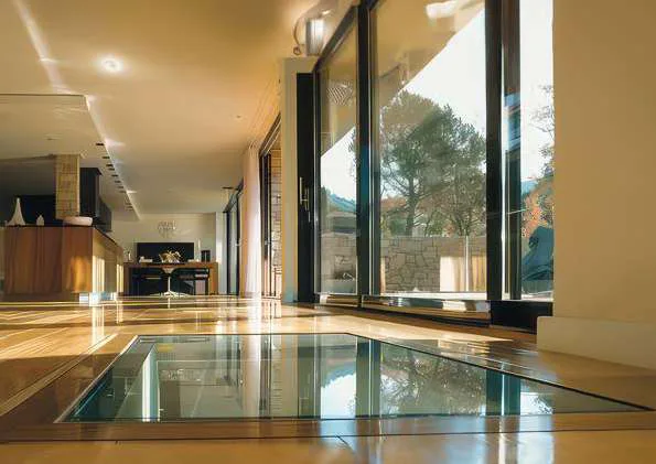 Plancher vitré